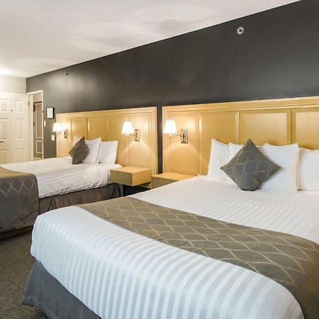 Red Lion Inn & Suites Abbotsford Extérieur photo
