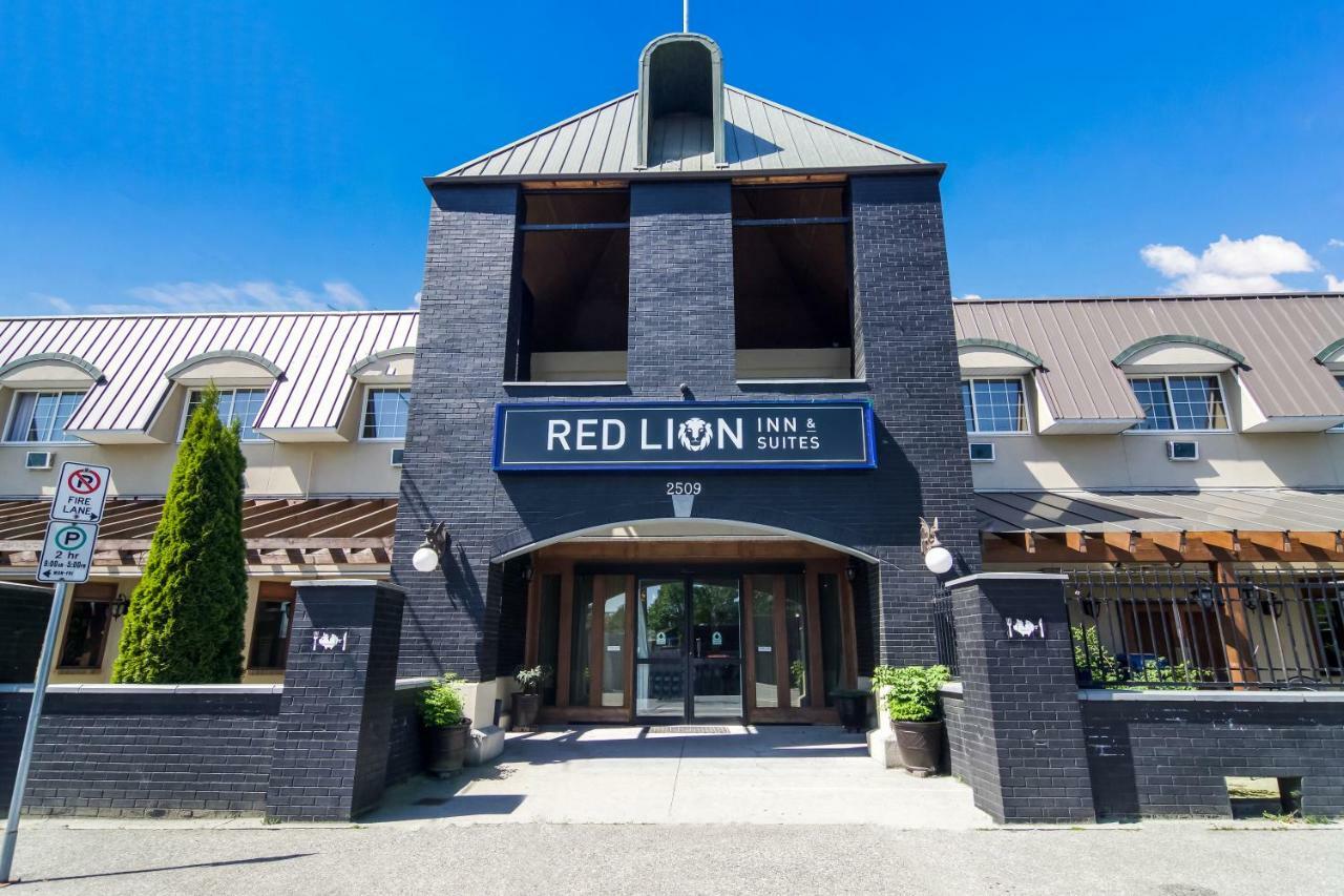 Red Lion Inn & Suites Abbotsford Extérieur photo